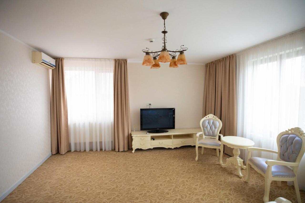 Regal Ballroom Caransebeş Exteriér fotografie
