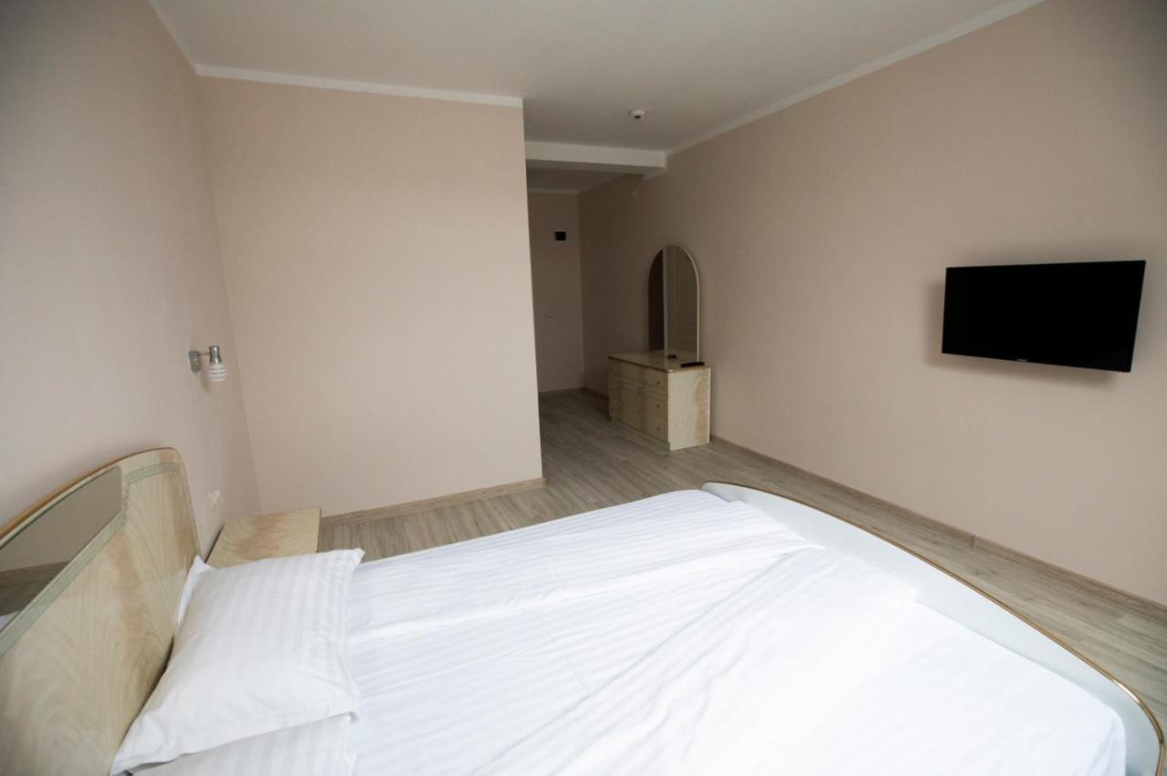 Regal Ballroom Caransebeş Exteriér fotografie